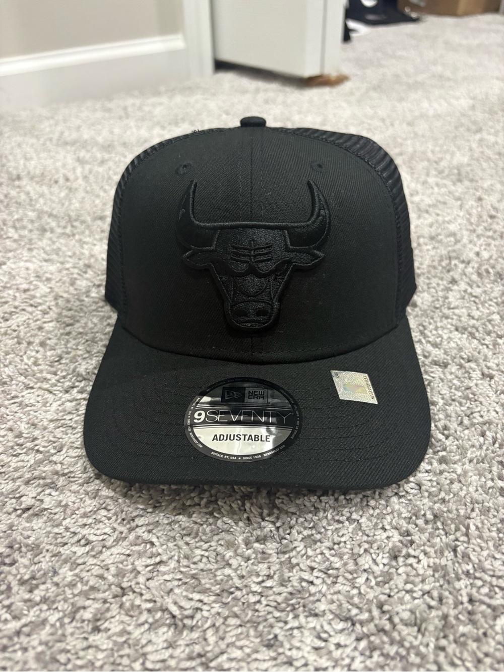 Brand New Chicago Bulls Black snapback hat by New Era 9SEVENTY